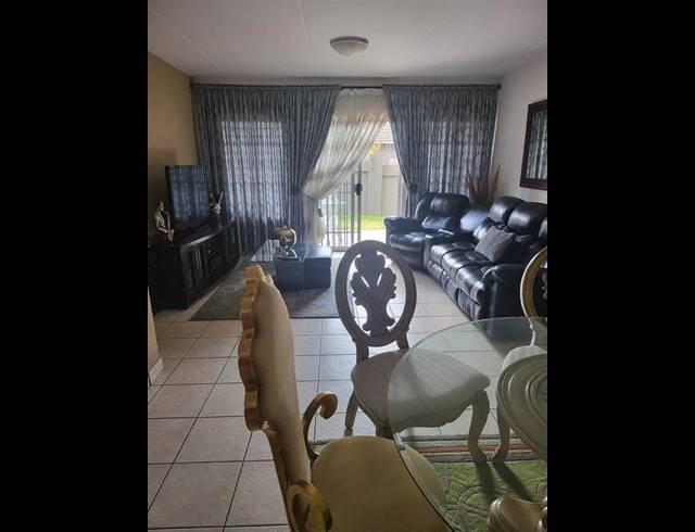 3 BEDROOM APARTMENT FOR SALE IN NOORDWYK